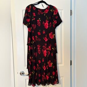 Elegant Donna Ricco Black Floral Midi Dress with Red Rose Print. Plus size 18p